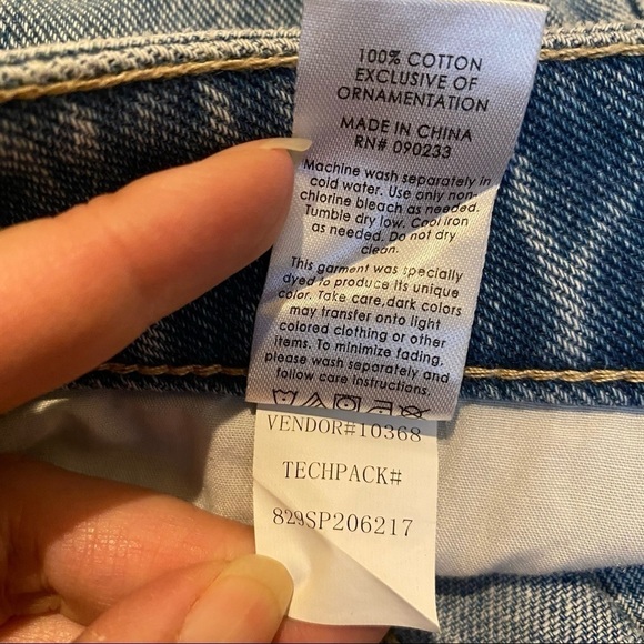 NWT~PACSUN Embroidered Floral Blue Mom Jean Shorts Size 29 - Picture 10 of 10